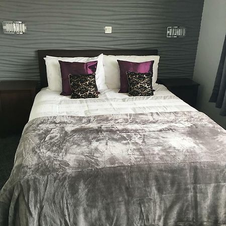 Highgate Inn Hotel Pembroke Dış mekan fotoğraf