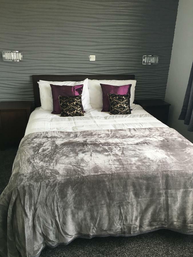 Highgate Inn Hotel Pembroke Dış mekan fotoğraf